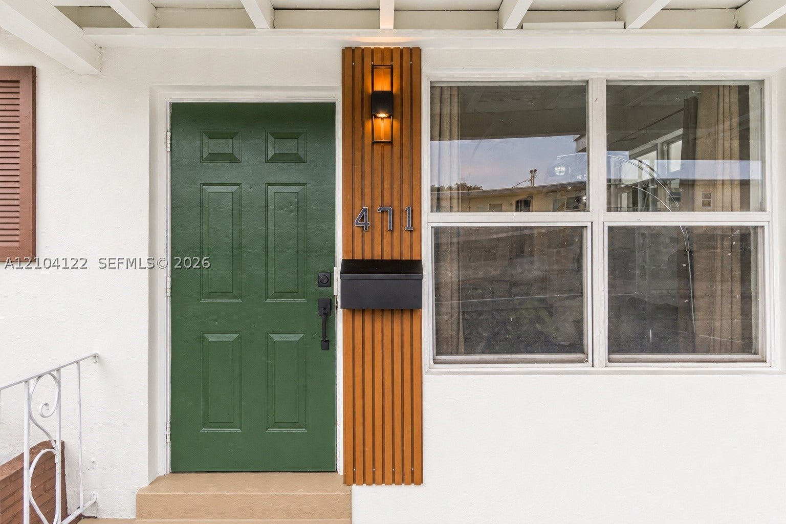 471 SW 27th Ter