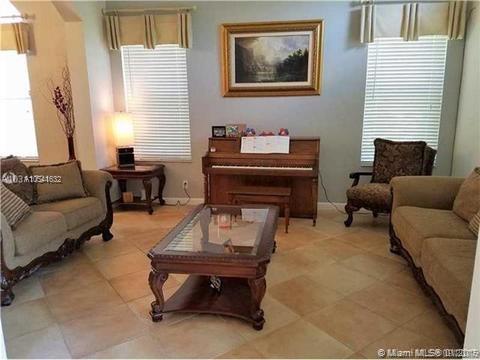 POD 7 AT MONARCH LAKES - Residential