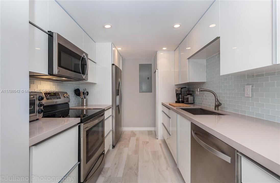 2451 Brickell Ave 3E
