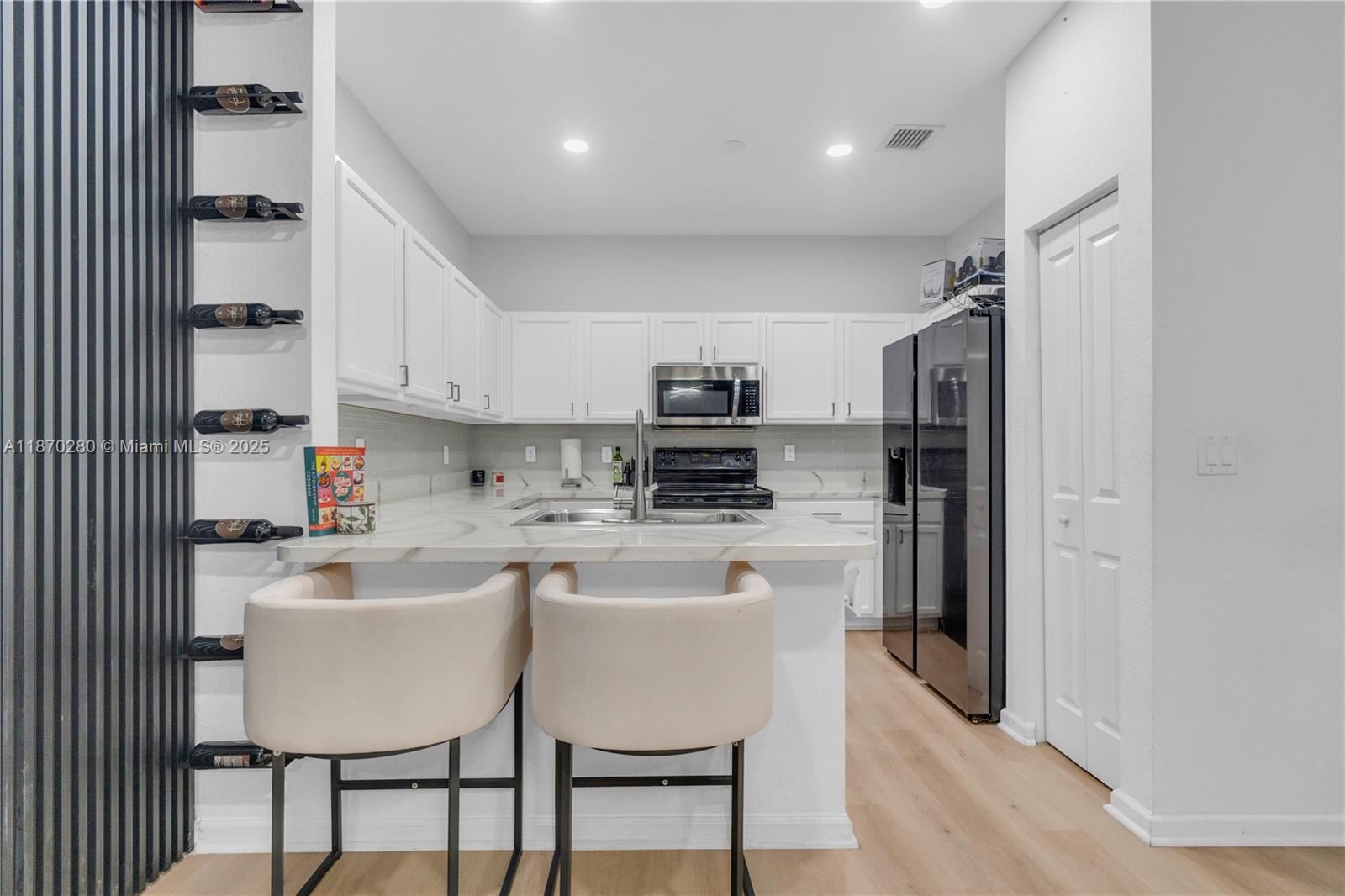 EDC ASSOCIATES PLAT - Residential Lease