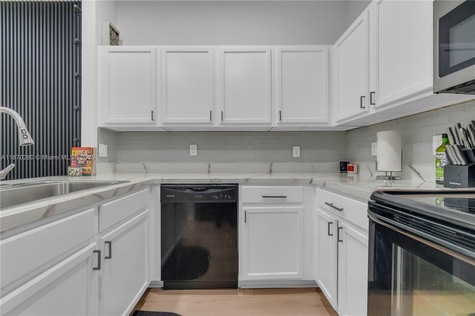 EDC ASSOCIATES PLAT - Residential Lease