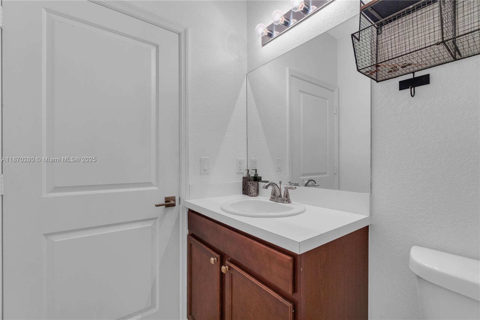 EDC ASSOCIATES PLAT - Residential Lease