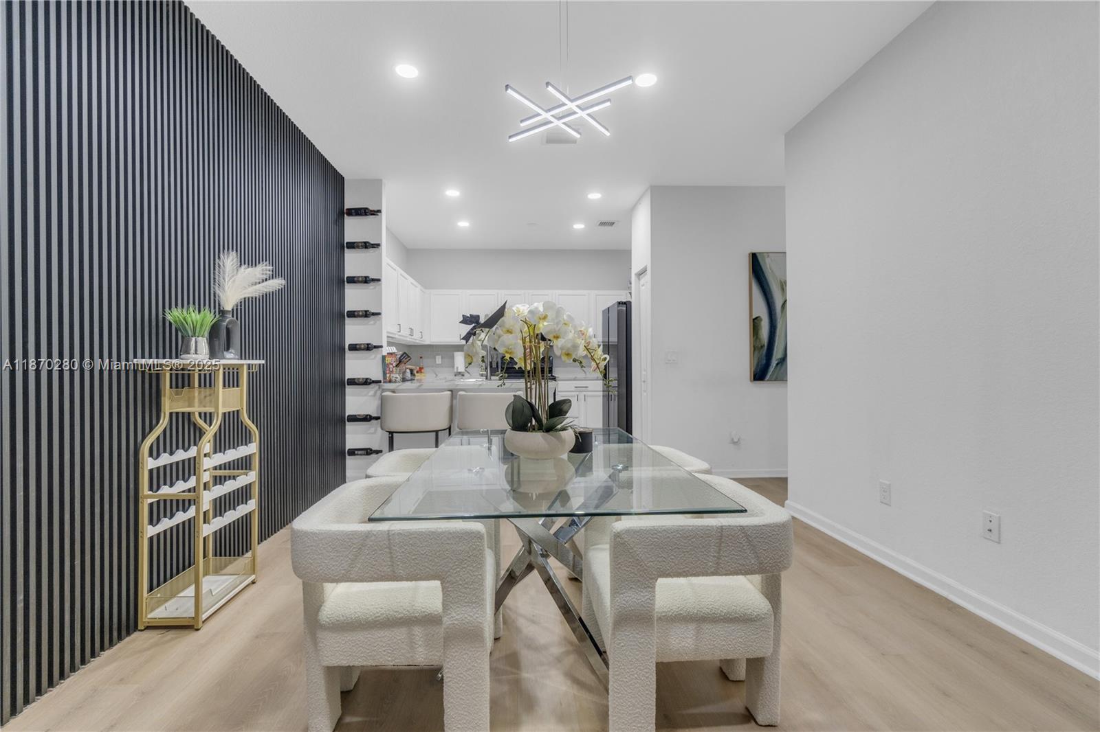 EDC ASSOCIATES PLAT - Residential Lease