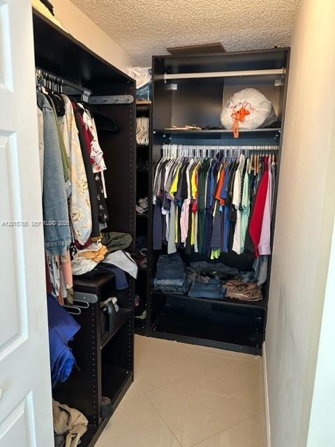 DEVONAIRE CONDO - Residential Lease