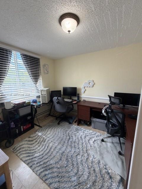 DEVONAIRE CONDO - Residential Lease