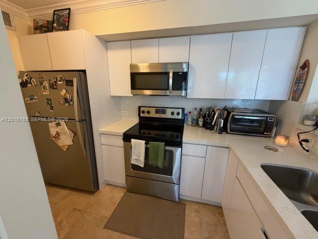 DEVONAIRE CONDO - Residential Lease