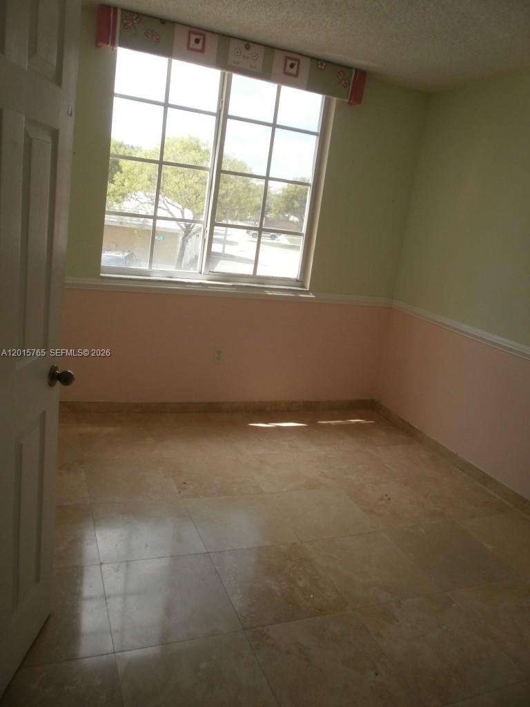 DEVONAIRE CONDO - Residential Lease