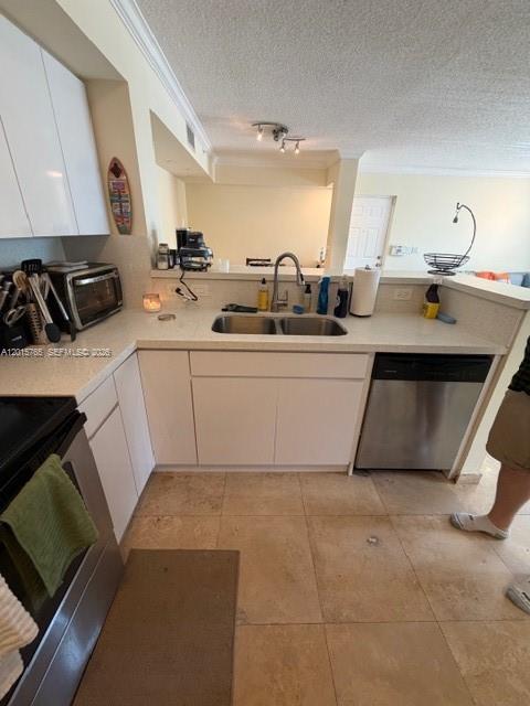 DEVONAIRE CONDO - Residential Lease
