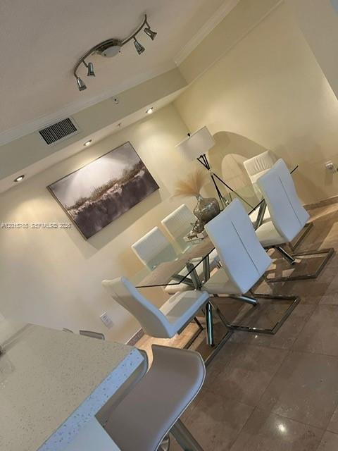 DEVONAIRE CONDO - Residential Lease