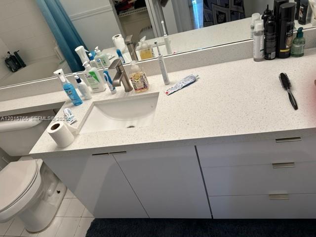 DEVONAIRE CONDO - Residential Lease