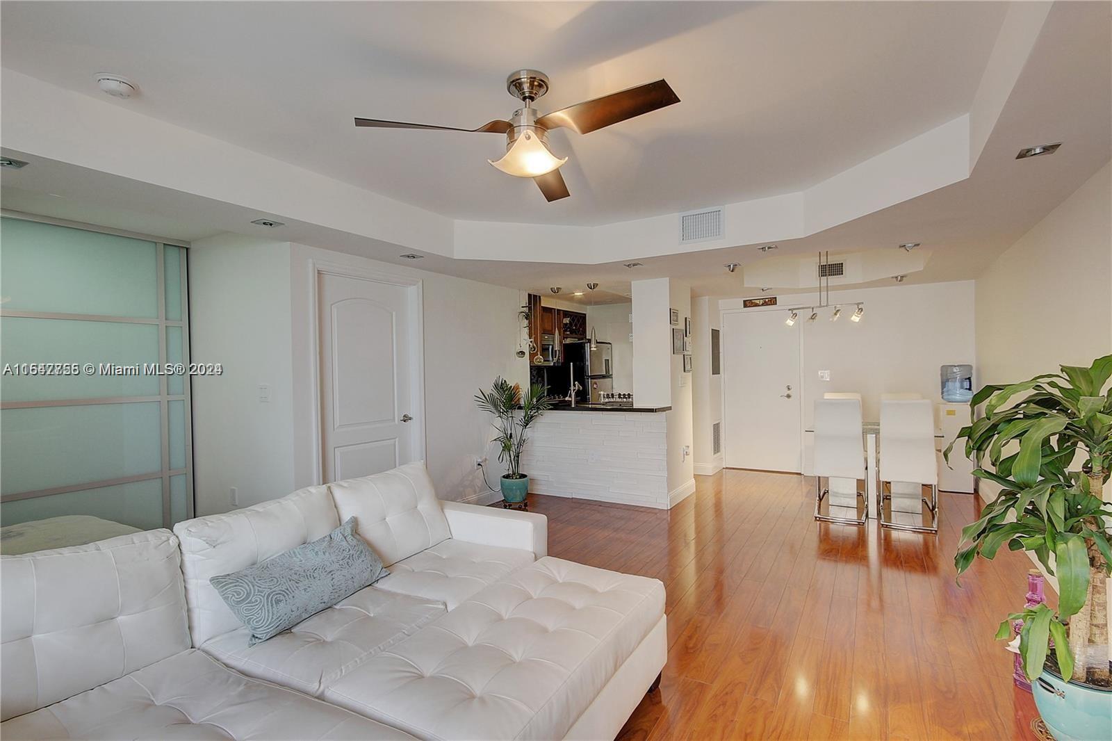 Rental Property at 800 West Ave 409, Miami Beach, Miami-Dade County, Florida - Bathrooms: 1  - $2,400 MO.