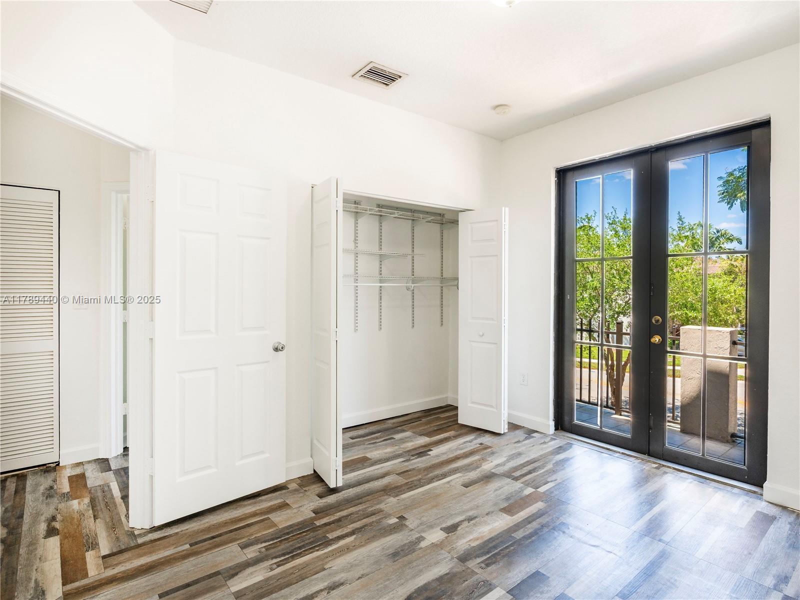 SILVER PALM EAST SECTION - Residential