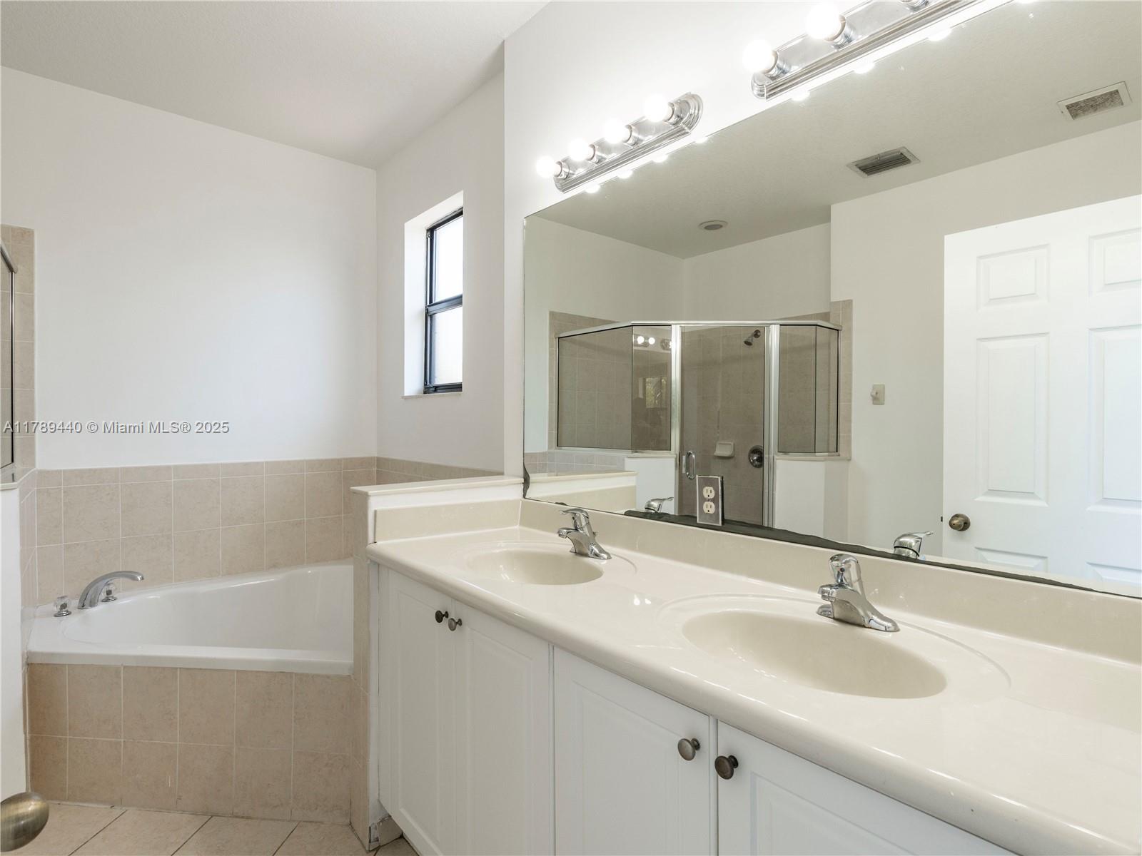 SILVER PALM EAST SECTION - Residential