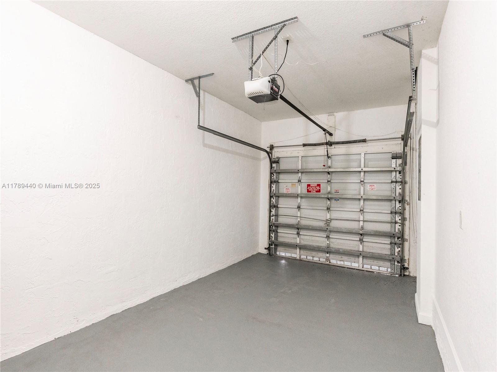 SILVER PALM EAST SECTION - Residential