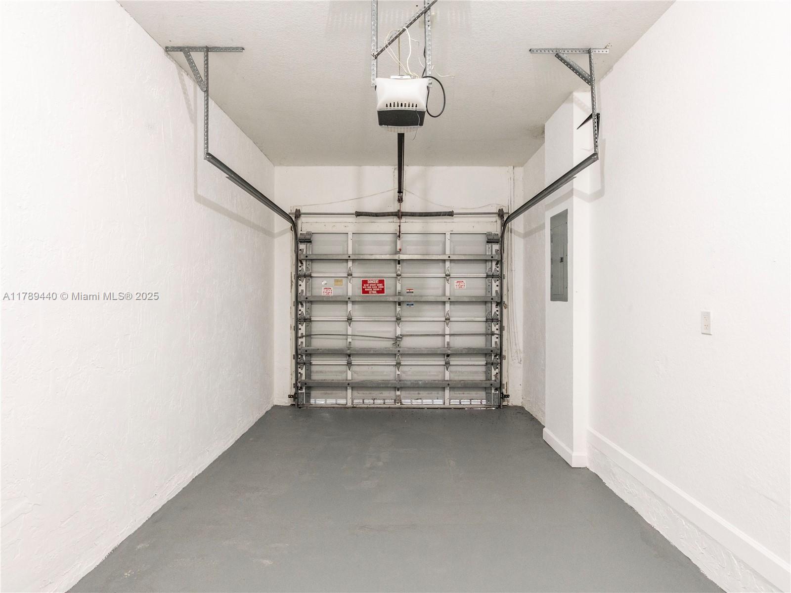 SILVER PALM EAST SECTION - Residential