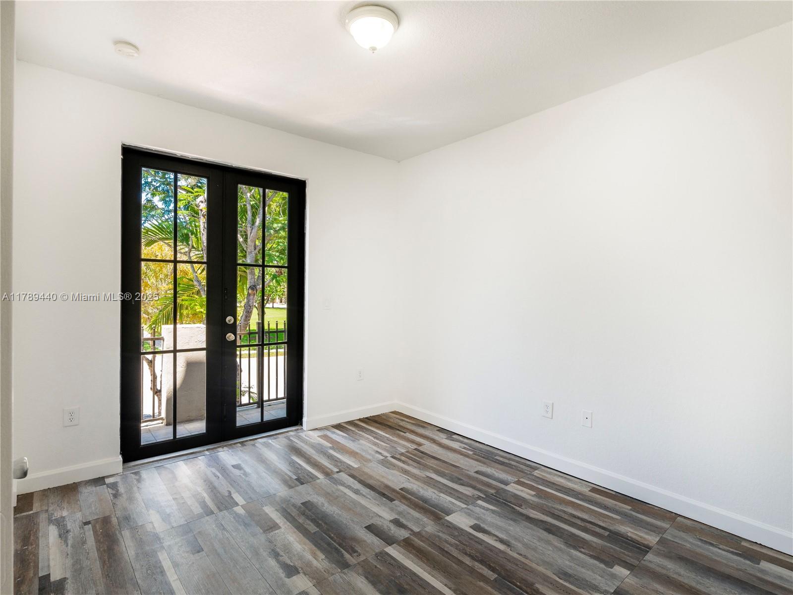 SILVER PALM EAST SECTION - Residential