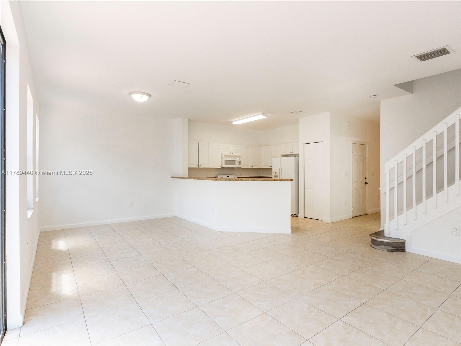 SILVER PALM EAST SECTION - Residential