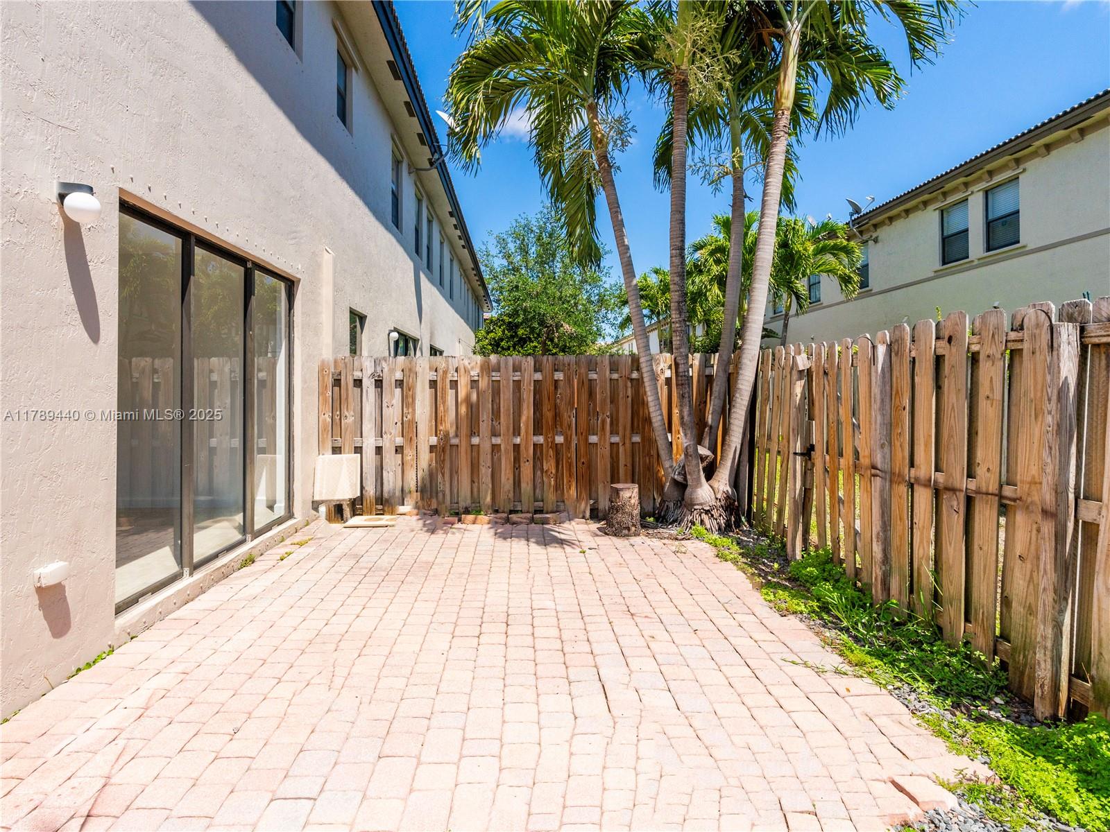 SILVER PALM EAST SECTION - Residential