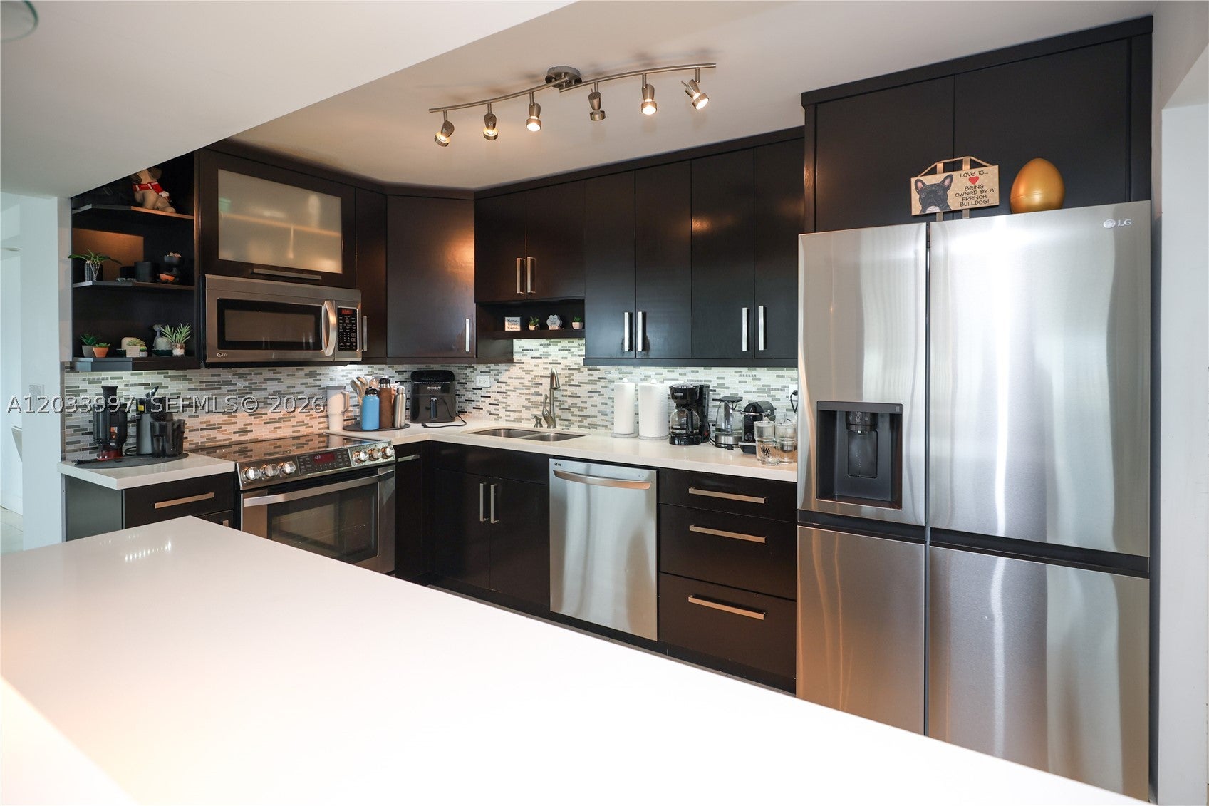7135 Collins Ave 735, Miami Beach FL 33141