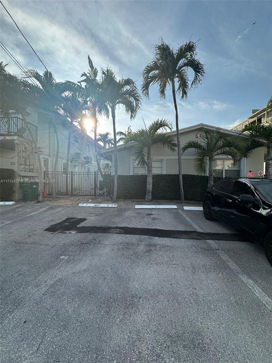 VICTORIA ISLES - Residential Lease