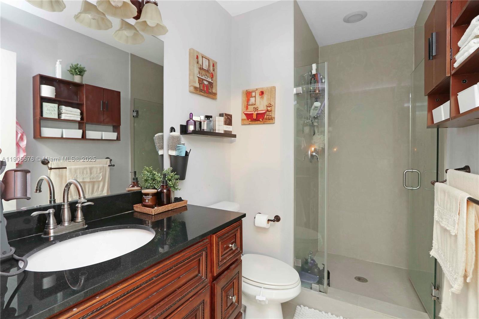 HOLLYWOOD COUNTRY CLUB DI - Residential