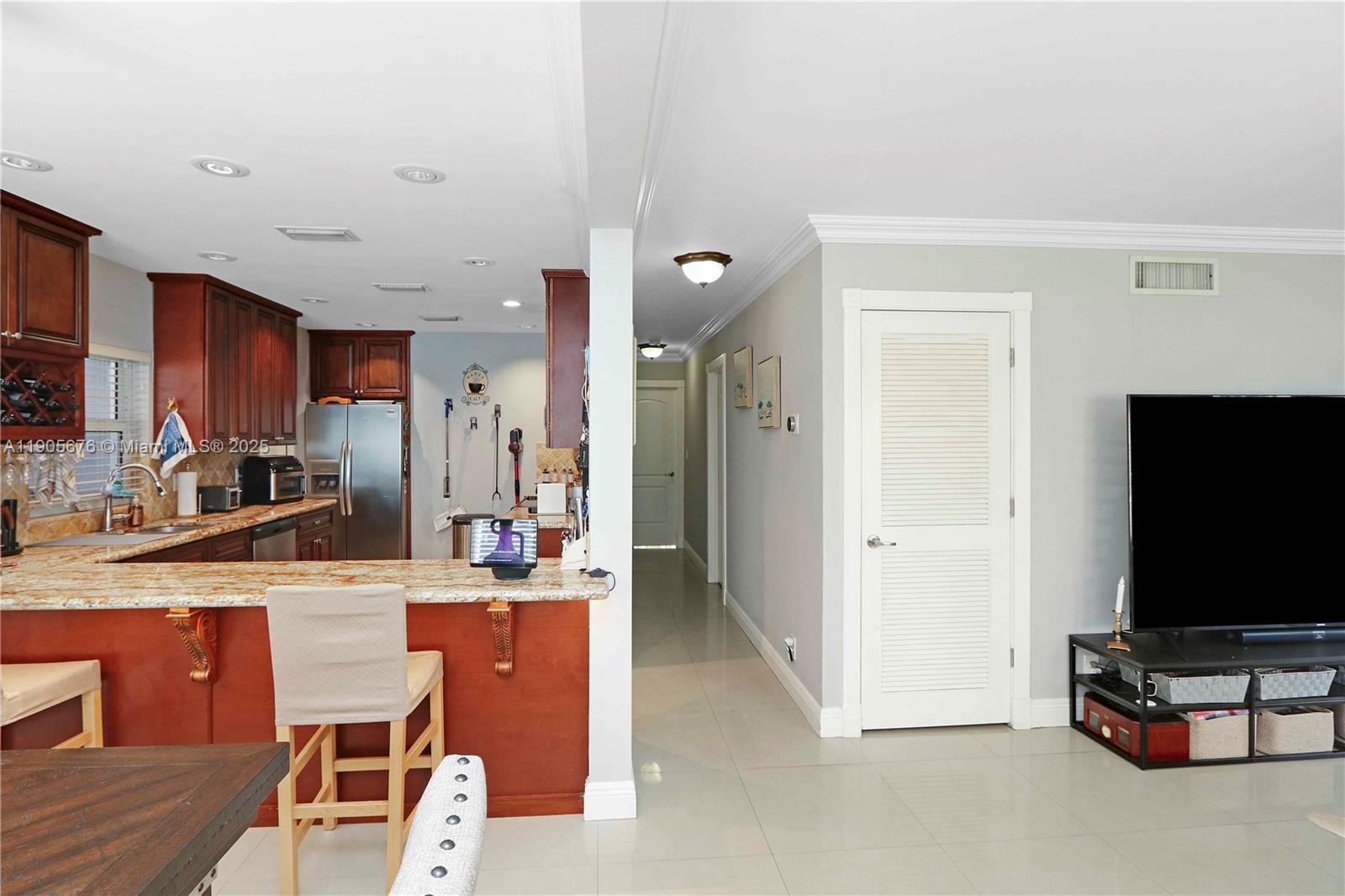 HOLLYWOOD COUNTRY CLUB DI - Residential