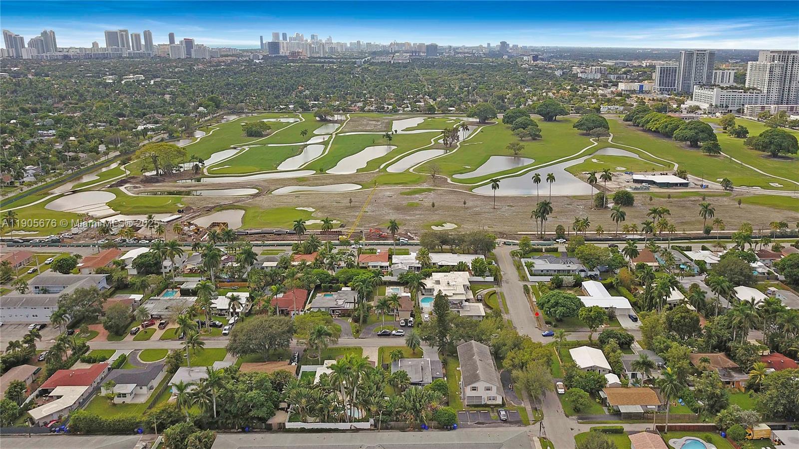 HOLLYWOOD COUNTRY CLUB DI - Residential