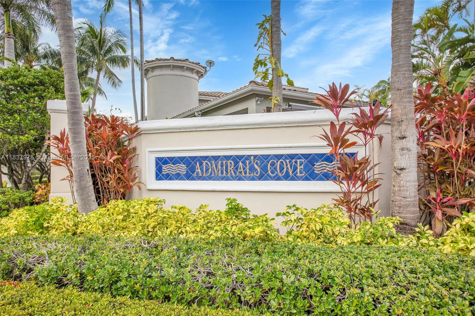 834 Spinnaker Dr E, Hollywood, FL, 33019/$1,134,000 2 834 Spinnaker Dr E