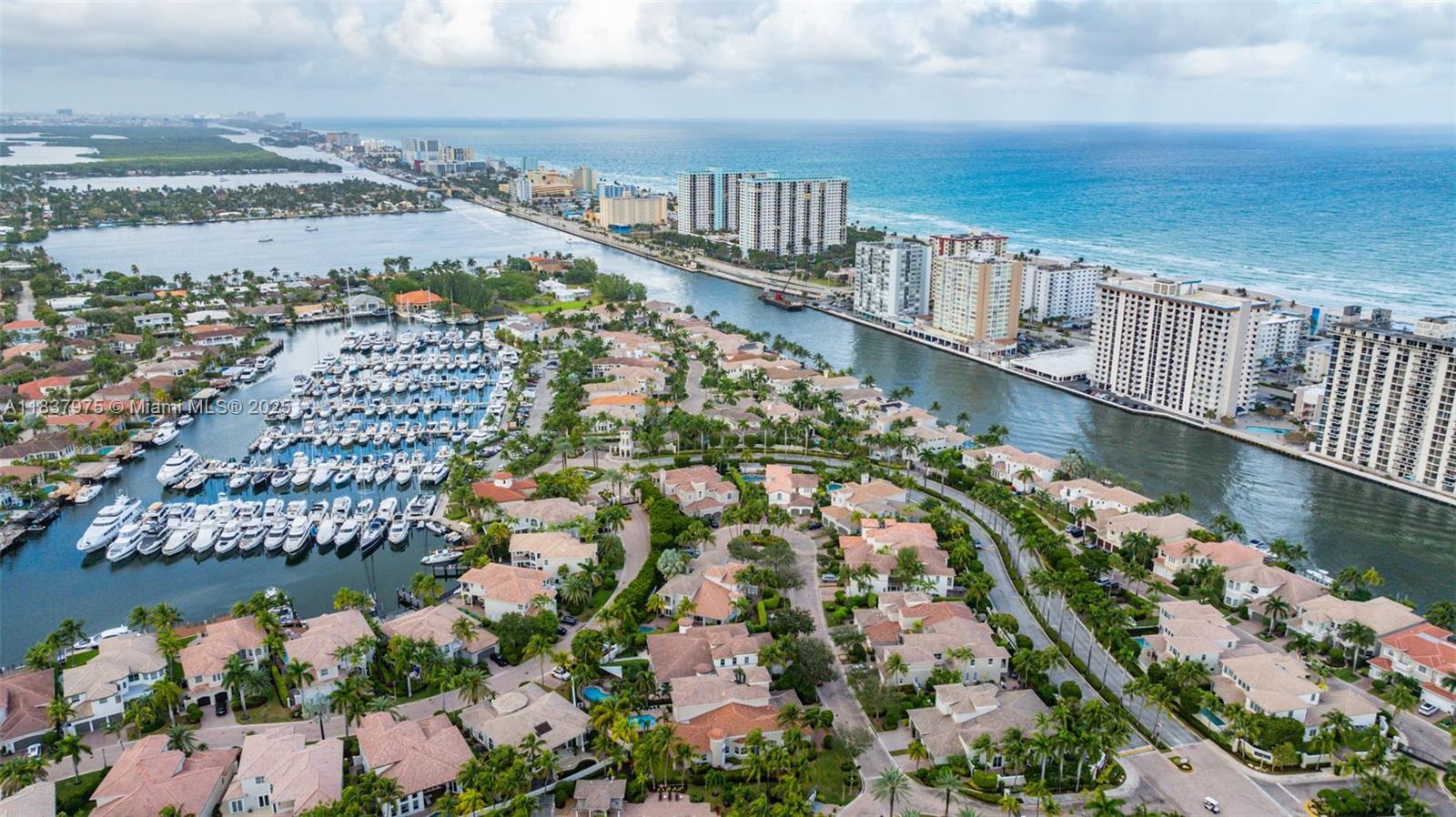834 Spinnaker Dr E, Hollywood, FL, 33019/$1,134,000 1 834 Spinnaker Dr E