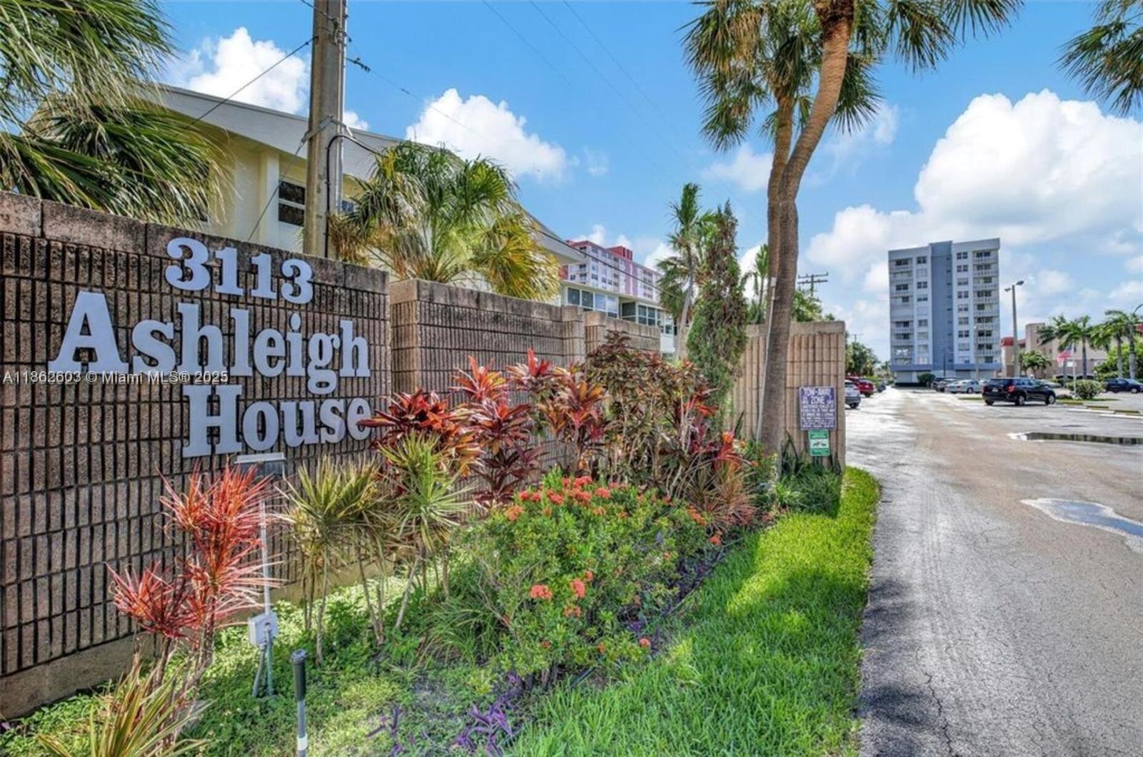 3113 S Ocean Dr 1004
