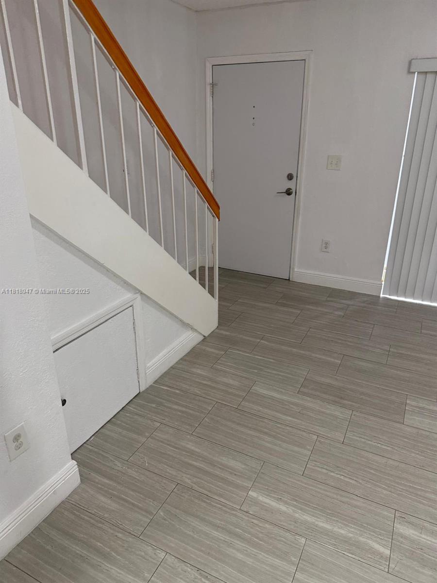 MIDWAY MANSIONS TOWNHOMES - Residential Lease