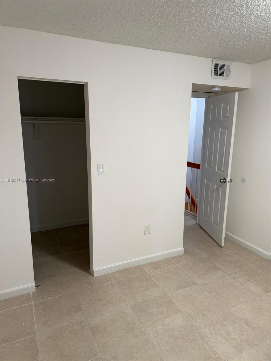 MIDWAY MANSIONS TOWNHOMES - Residential Lease