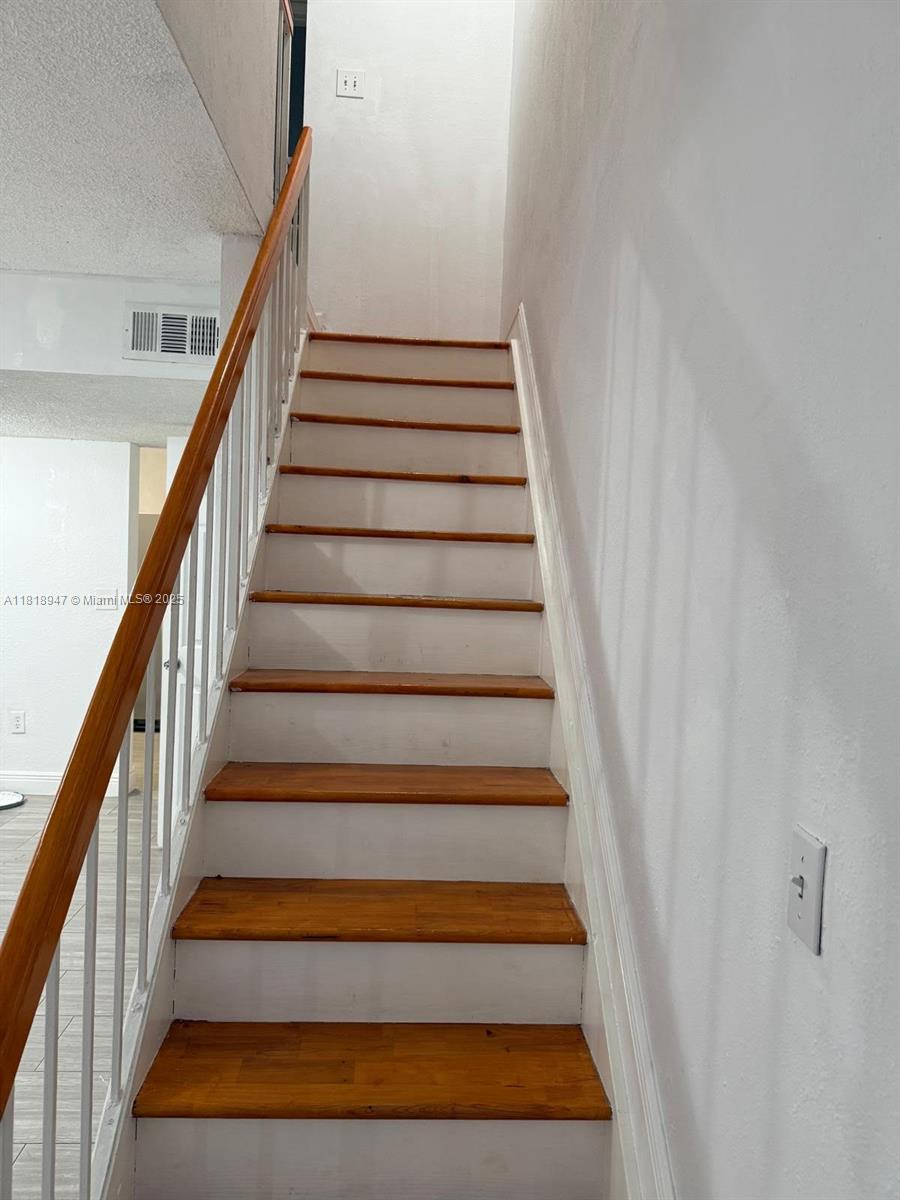 MIDWAY MANSIONS TOWNHOMES - Residential Lease