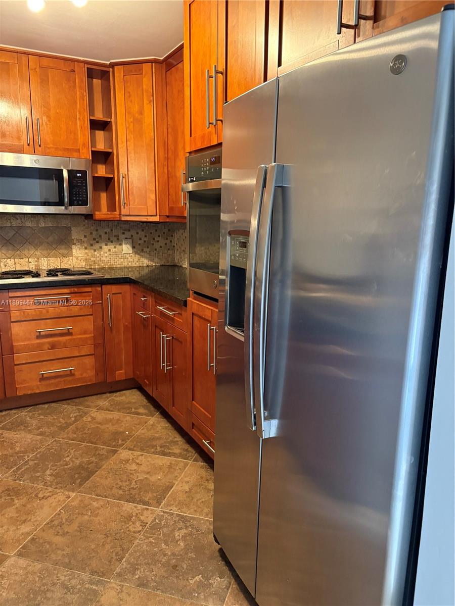 INTRACOASTAL POINT CONDO - Residential Lease