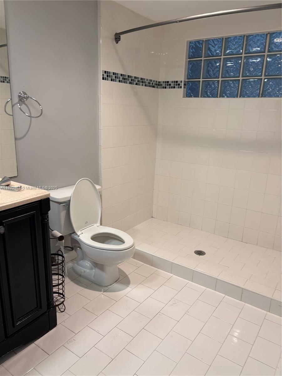 INTRACOASTAL POINT CONDO - Residential Lease