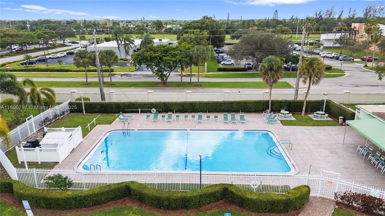 MAINLANDS OF TAMARAC LAKE - Residential