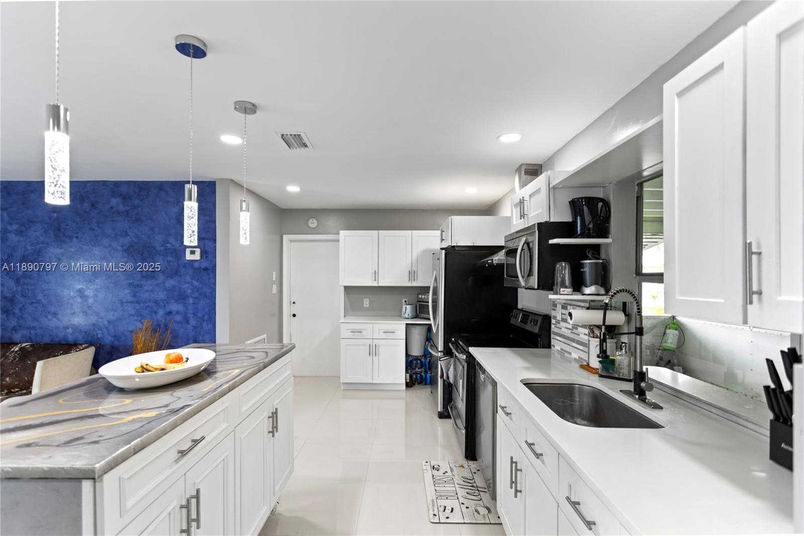 MAINLANDS OF TAMARAC LAKE - Residential