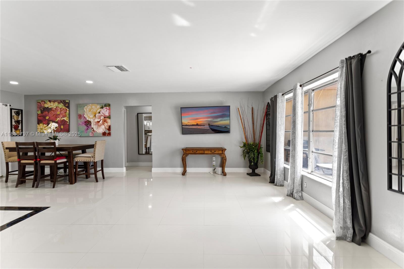 MAINLANDS OF TAMARAC LAKE - Residential