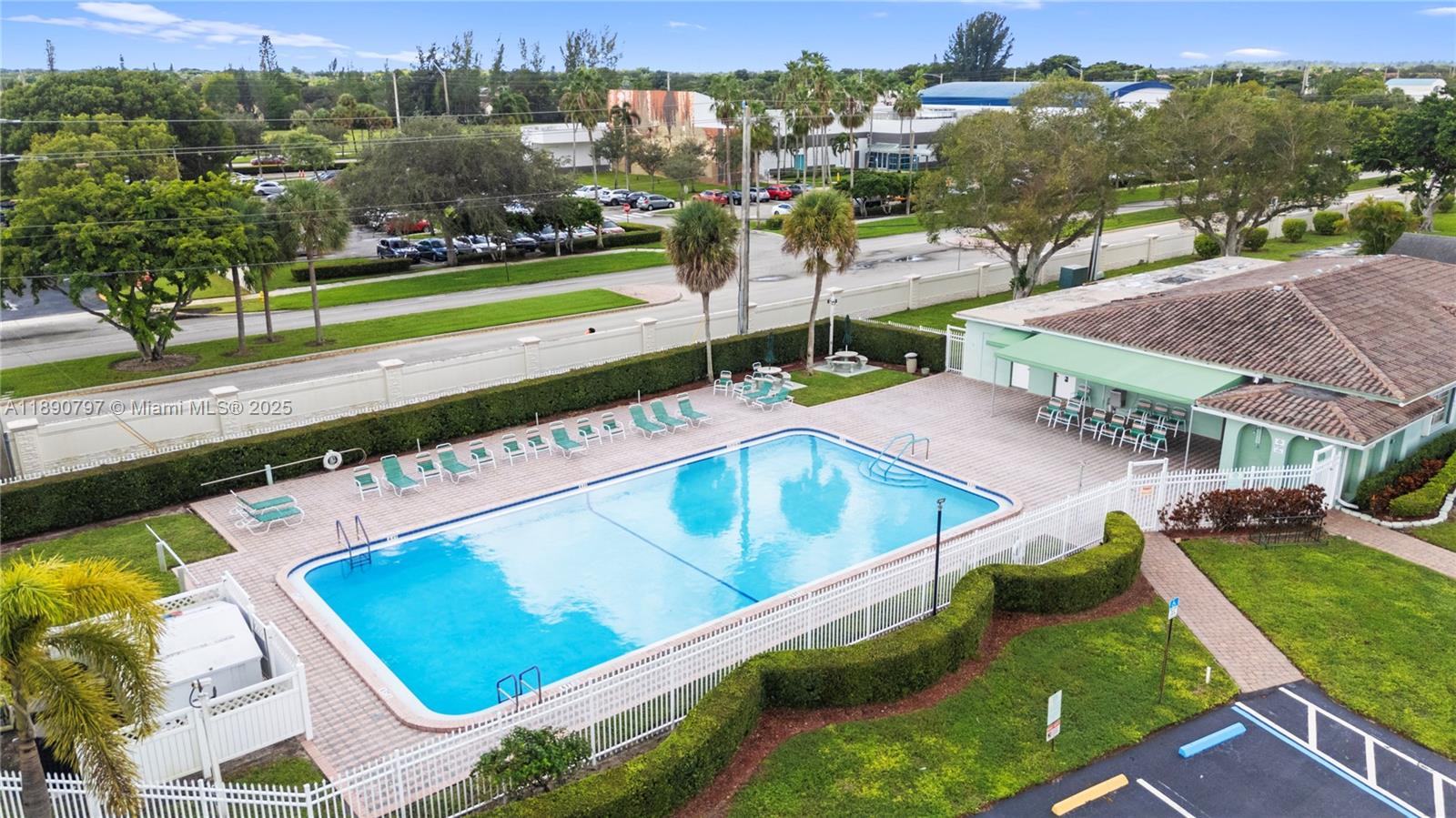 MAINLANDS OF TAMARAC LAKE - Residential