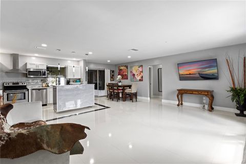 8517 NW 57th Ct Tamarac FL 33321