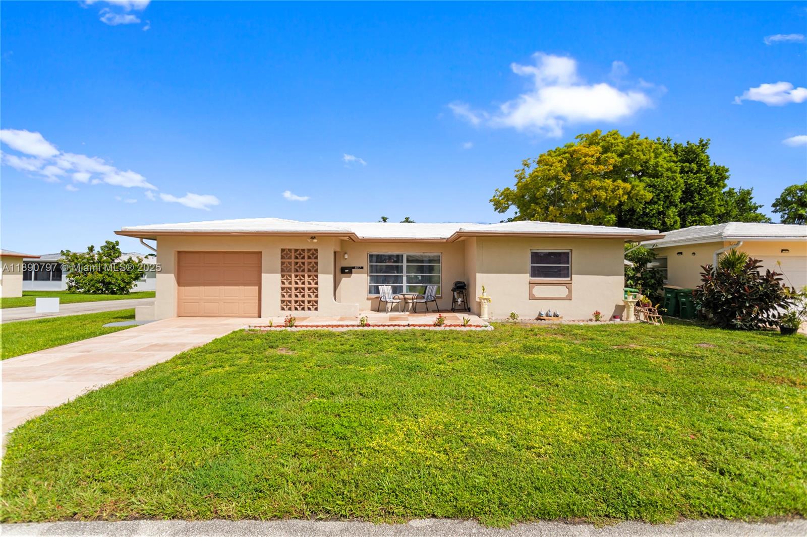 MAINLANDS OF TAMARAC LAKE - Residential