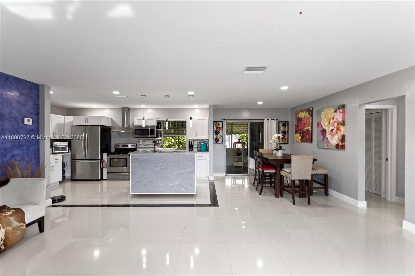 MAINLANDS OF TAMARAC LAKE - Residential