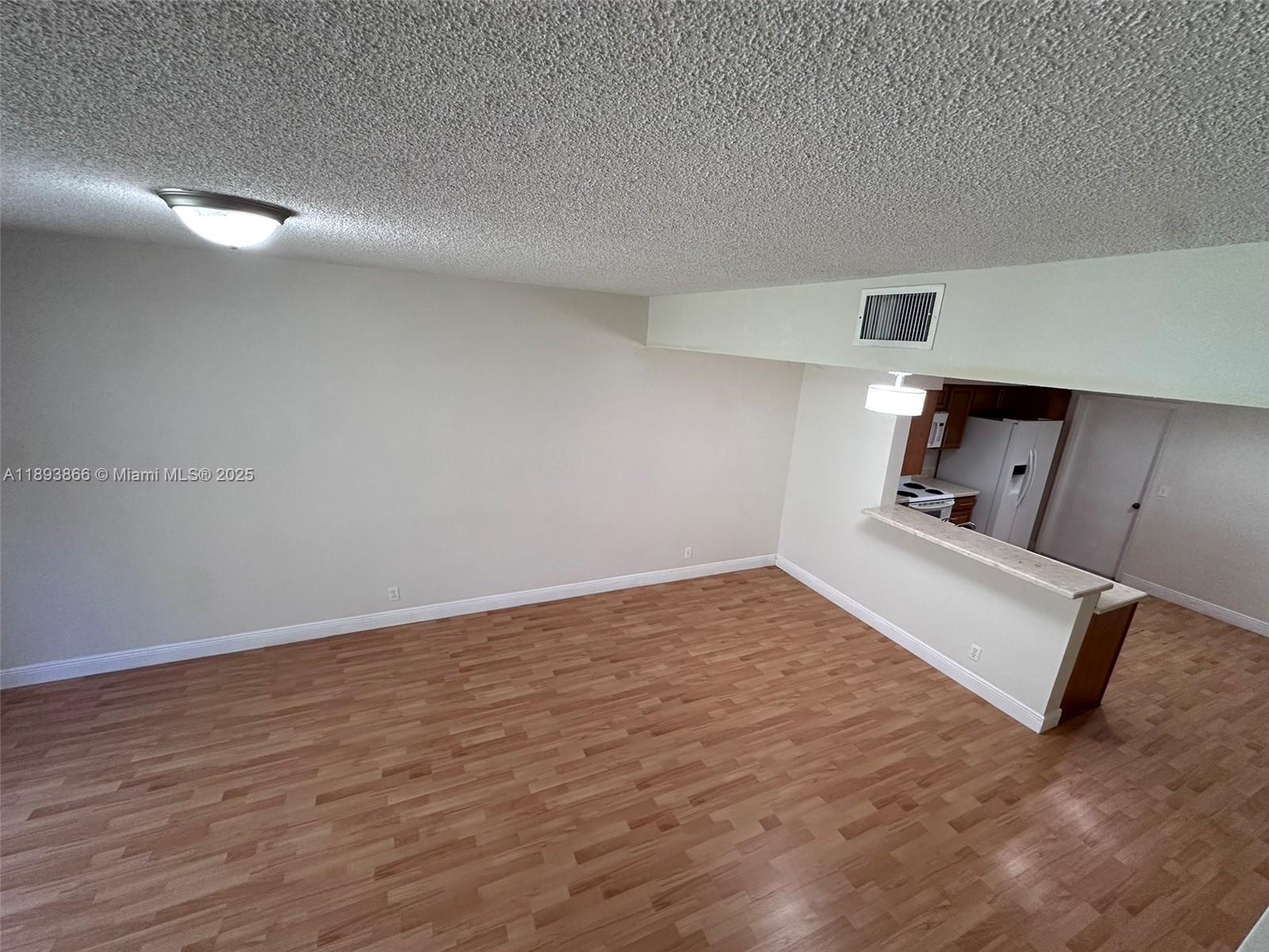 SECTORS 3 & 4 BOUNDARY PL - Residential Lease
