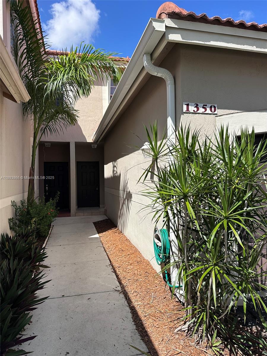 SECTORS 3 & 4 BOUNDARY PL - Residential Lease