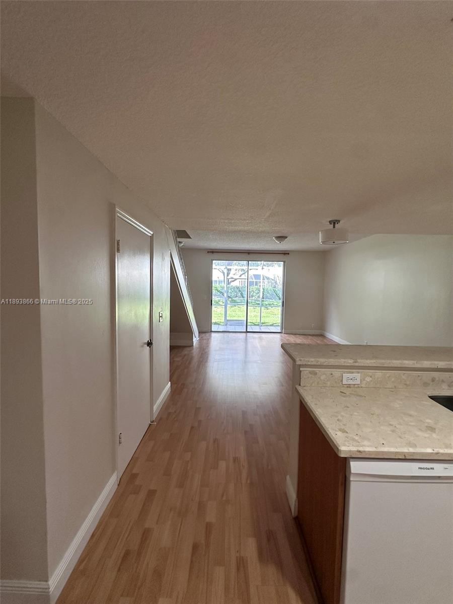 SECTORS 3 & 4 BOUNDARY PL - Residential Lease