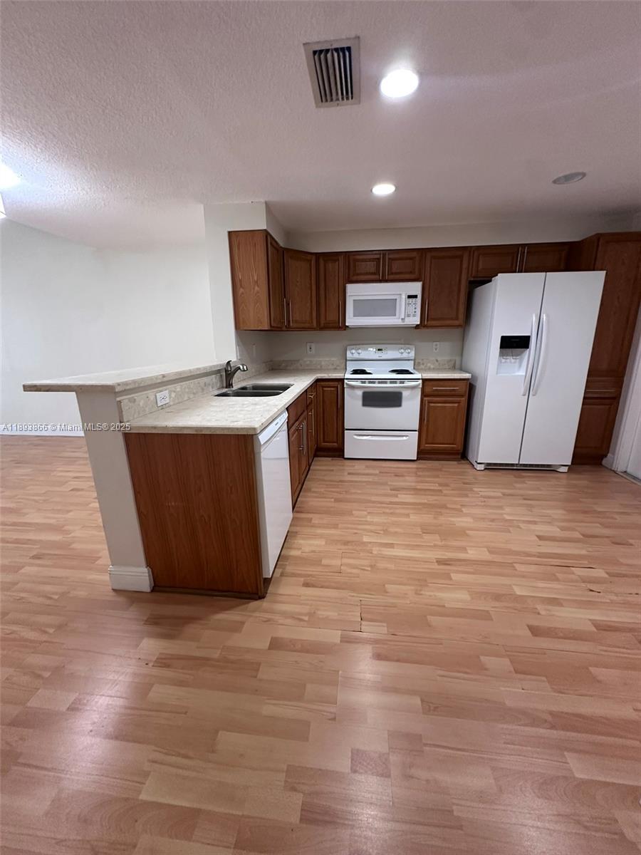 SECTORS 3 & 4 BOUNDARY PL - Residential Lease