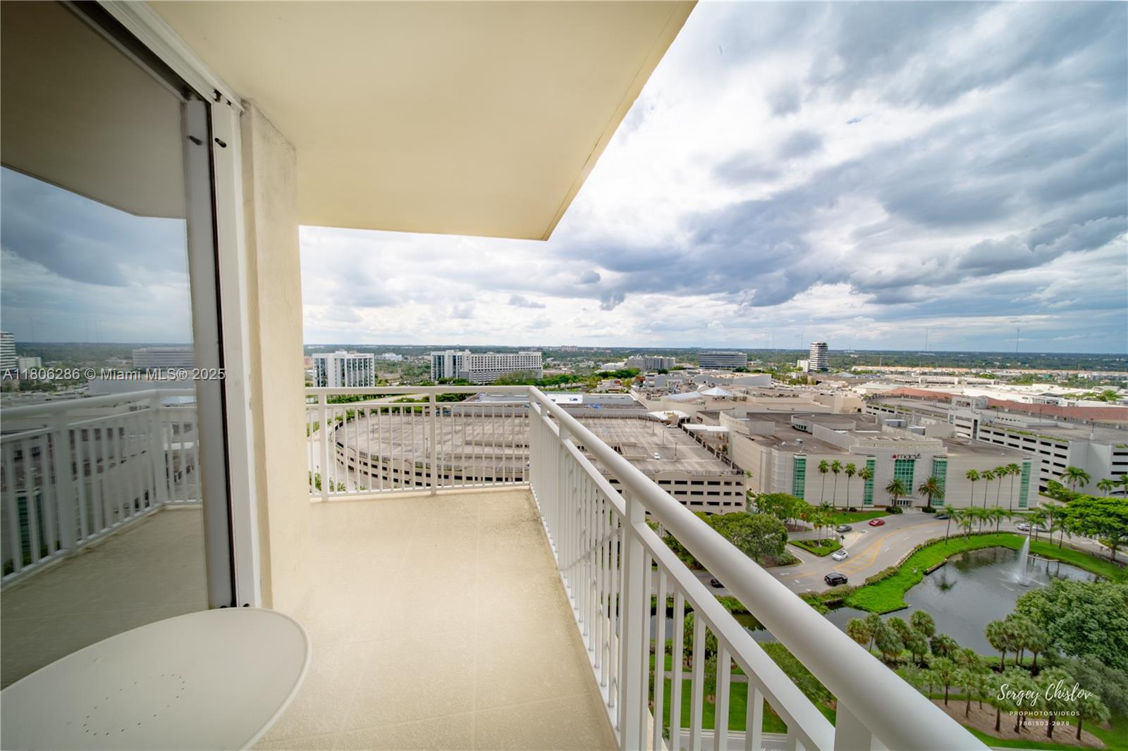 19501 W Country Club Dr 1909