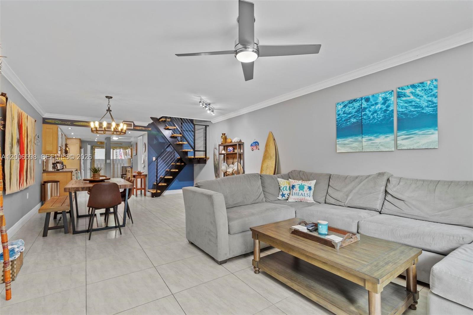 EXECUTIVE BAY CLUB - Residential