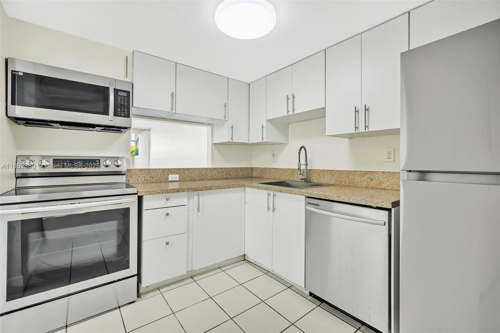 GARDEN OF KENDALL CONDO N - Residential