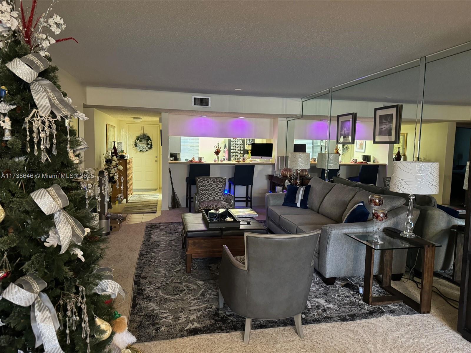 CYPRESS REACH AT PALM-AIR - Residential